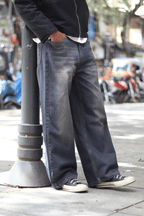 WASHED-OUT BLUE UNISEX BAGGY DENIM